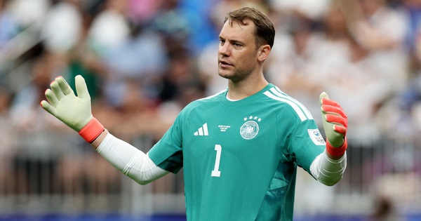 Manuel Neuer vi phạm luật FIFA ngày tái xuất đội tuyển Đức, may mắn thoát án phạt - hình ảnh - betkjc.vip