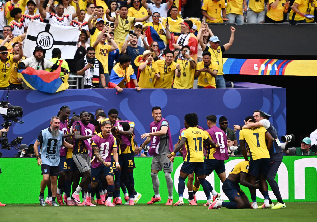 Ecuador quật ngã Đức, lách khe cửa hẹp vào vòng knock-out World Cup 2026 - hình ảnh - betkjc.vip