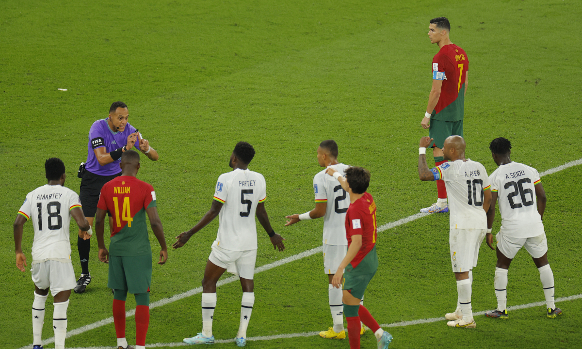 Cá cược bóng đá online bùng nổ nhờ sức hút toàn cầu của World Cup - hình ảnh - betkjc.vip