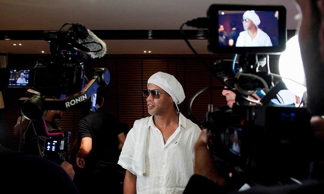 Ronaldinho trở lại sân cỏ ở tuổi 46: Huyền thoại Brazil ký hợp đồng với CLB Ravenna - hình ảnh - betkjc.vip