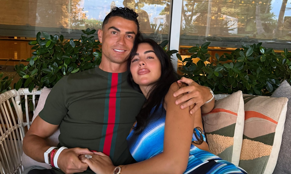 10 năm bên nhau của Ronaldo và vợ sắp cưới: Hành trình yêu thương vượt biến cố - hình ảnh - betkjc.vip 10 năm bên nhau của Ronaldo và vợ sắp cưới: Hành trình yêu thương vượt biến cố - hình ảnh - betkjc.vip