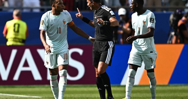 Mbappe đá hỏng phạt đền rồi yêu cầu trọng tài giải thích, Haaland lên tiếng: góc nhìn mới cho người chơi Việt - hình ảnh - betkjc.vip